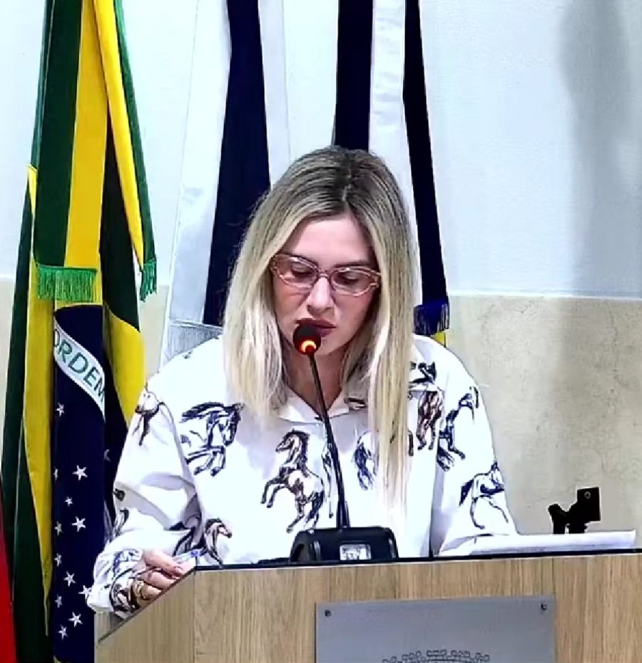 Vereadora Mari Lavieja pede vista de projeto sobre apoio institucional a eventos turísticos em Xangri-Lá