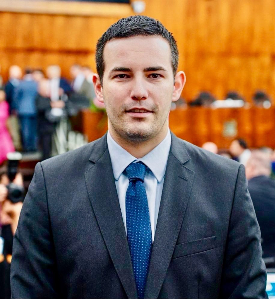 Raphael Ayub assume Secretaria de Turismo do Estado e reforça trajetória ligada a Capão da Canoa